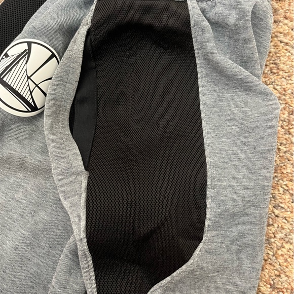 ⭐️EUC - Nike Dri-Fit NBA Golden State Warriors Gray Sweatpants Boys Size XL - Picture 5 of 9